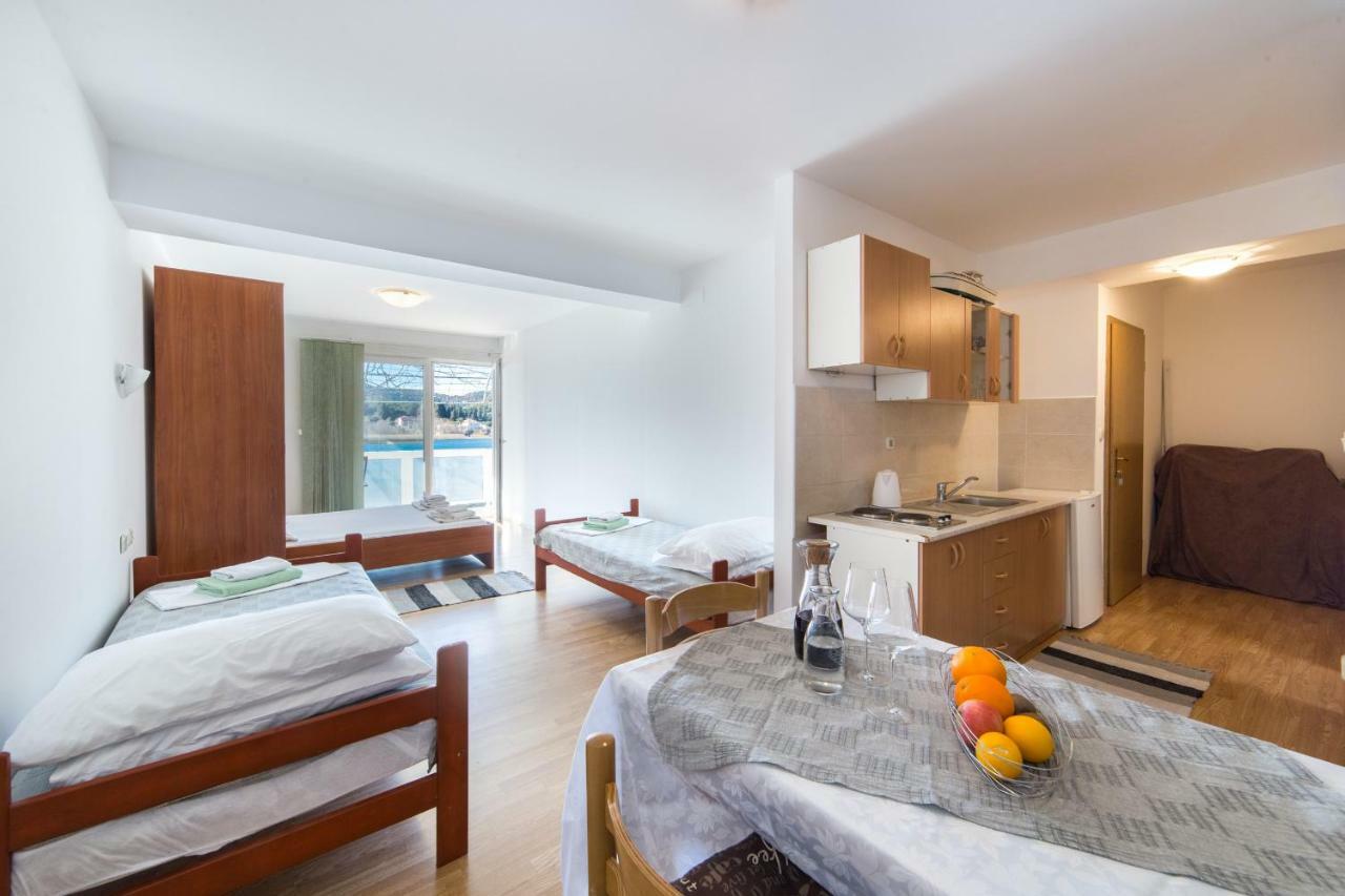 Apartments Barbir 普洛切 外观 照片